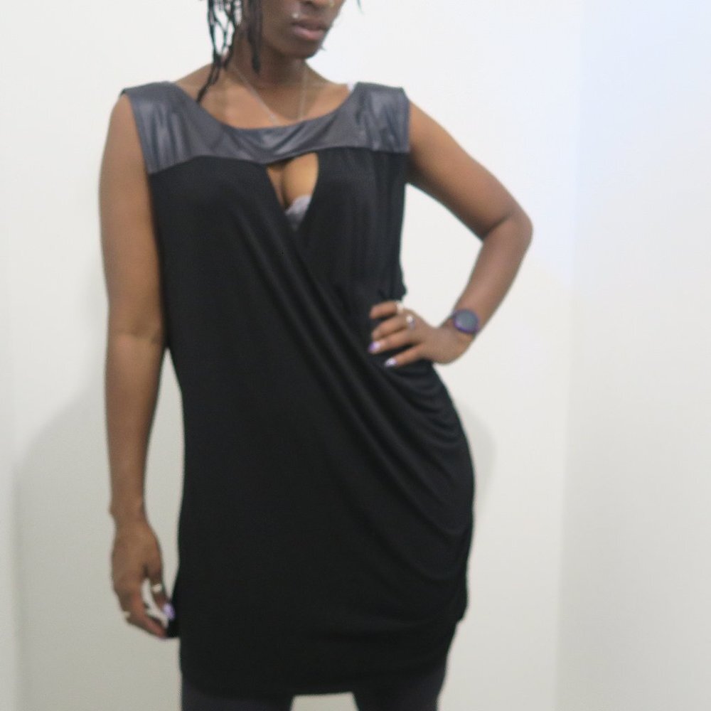 Torrid sleeveless no sleeves top pleather ruched blouse draped in black size 4.